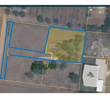 Istra, Štinjan - Građevinsko zemljište u blizini mora 750m2 - cover