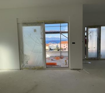 Otok Krk - Malinska, stan u novogradnji s bazenom i pogledom na more - cover