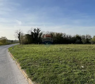 Vrsar - okolica, poljoprivredno zemljište uz prometnicu - cover