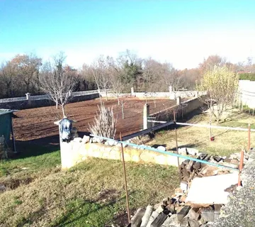 SALAMBATI, ISTRA, URBANIZIRANI TEREN 1345m2, PRODAJA - cover