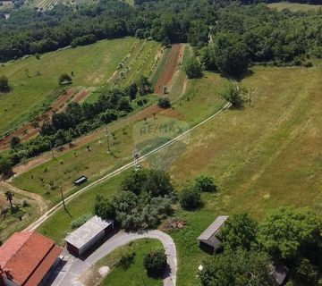 Istra, Pićan, kombinacija građevinskog i poljoprivrednog zemljišta - cover