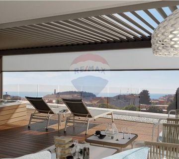 Istra, Rovinj, prekrasan, luksuzan penthouse sa krovnom terasom i pogledom na more - cover