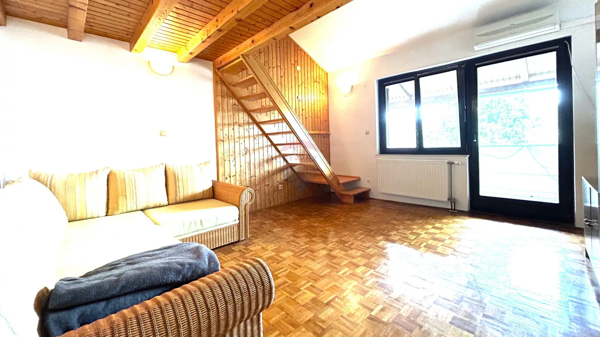 Istra, Umag centar - stan na atraktivnoj lokaciji - cover