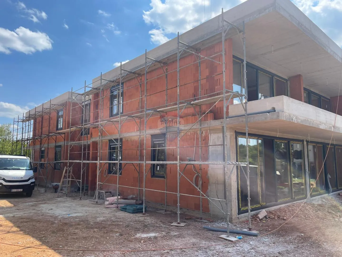 Rovinj okolica - moderna novogradnja - dvosoban stan 1. kat 73,66m2 - cover