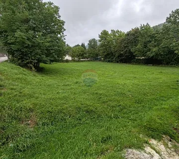 Klana, građevinsko zemljište od 1986m2 uz cestu - cover