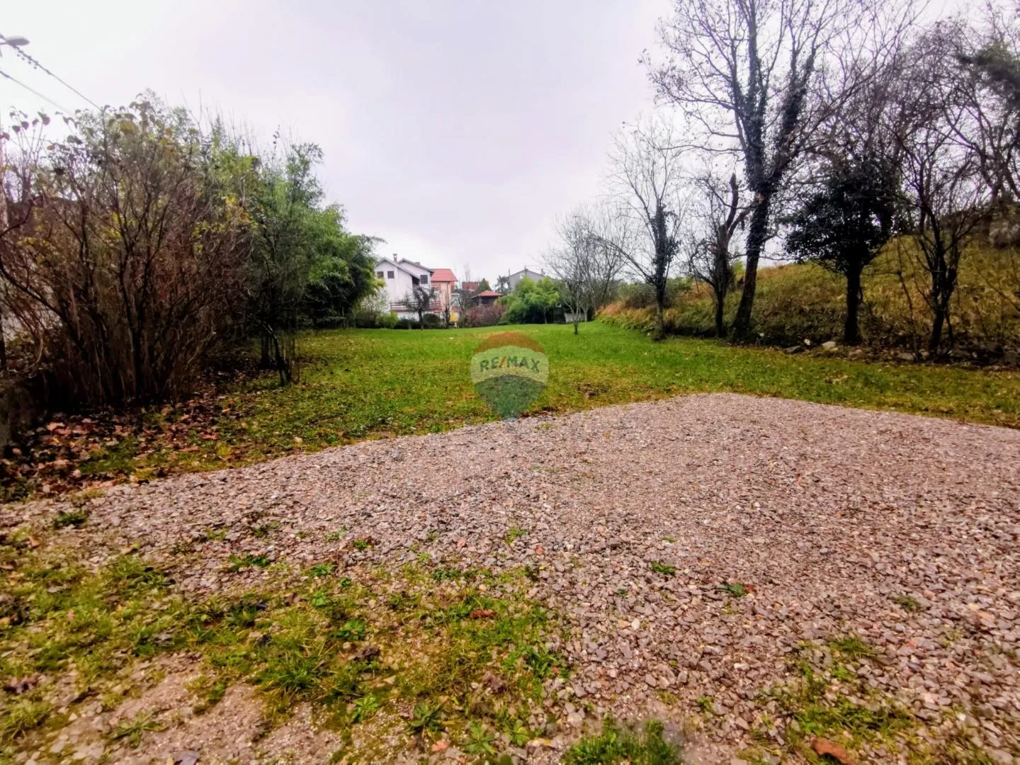 Viškovo, Saršoni, građevinsko zemljište od 891m2, lijepa lokacija - cover