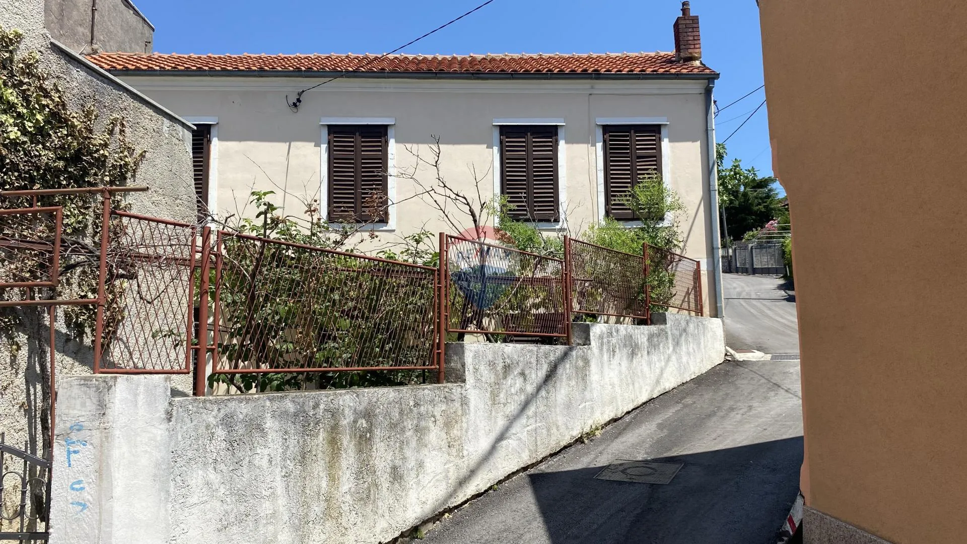 Novi Vinodolski, Centar, kuća, 130 m2 - cover