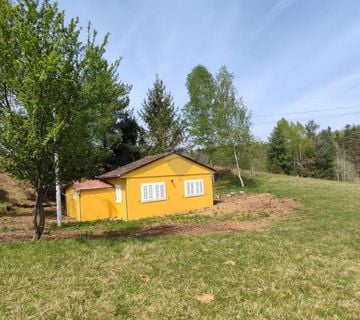 Bosiljevo, kuća na osami sa velikom okućnicom - cover