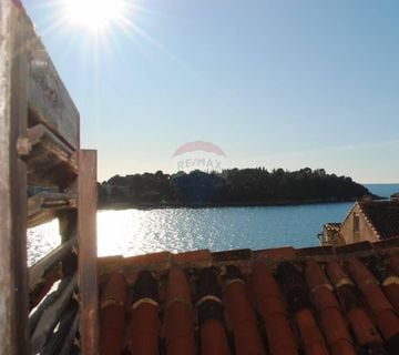 Rovinj,kuća sa pogledom na more,idealno za 3 apartmana - cover