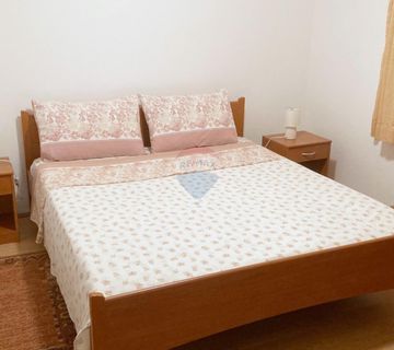 VRSAR, centar- kuća s 4 apartmana - cover