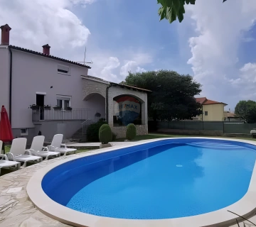 Pula, Veli vrh - samostojeća kuća s bazenom - cover