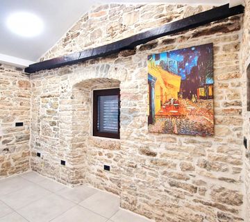 Istra,Grožnjan,okolica-Adaptirana kamena kuća - cover