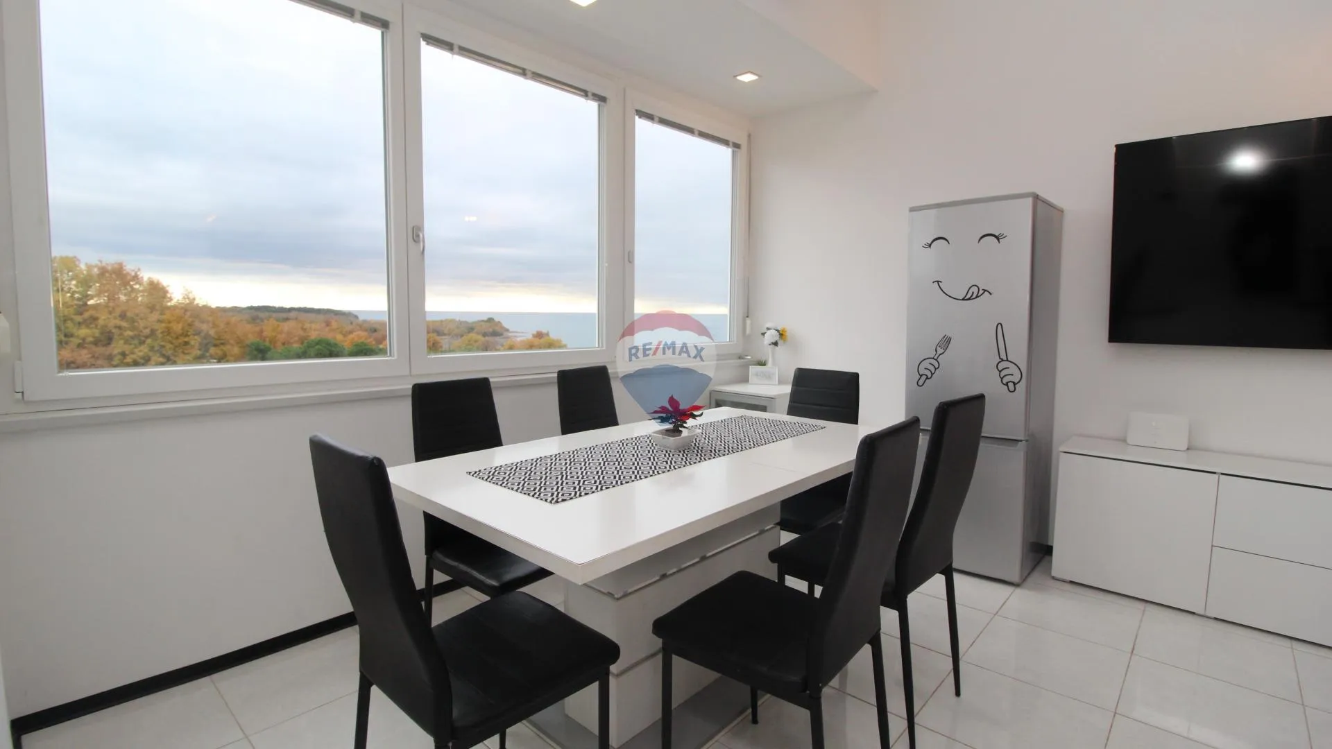 Istra, Novigrad - Dvosoban stan s pogledom na more u okolici - cover