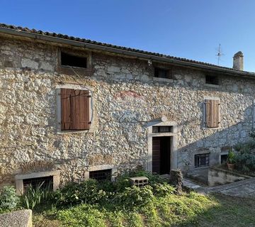 Vrsar - jedinstvena ponuda, kuća u gradu sa 600 m2 okućnice - cover