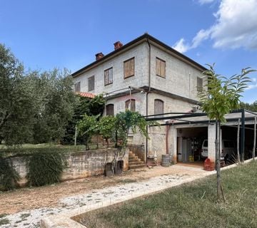 Umag, okolica - Samostojeća kuća na velikoj okućnici od 4 hektara - cover