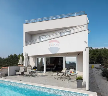 Istra, Medulin, vila s panoramskim pogledom na more - cover