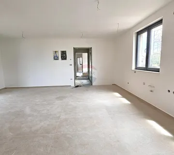 Istra, Umag okolica- stan prizemlje s vrtom novogradnja - cover