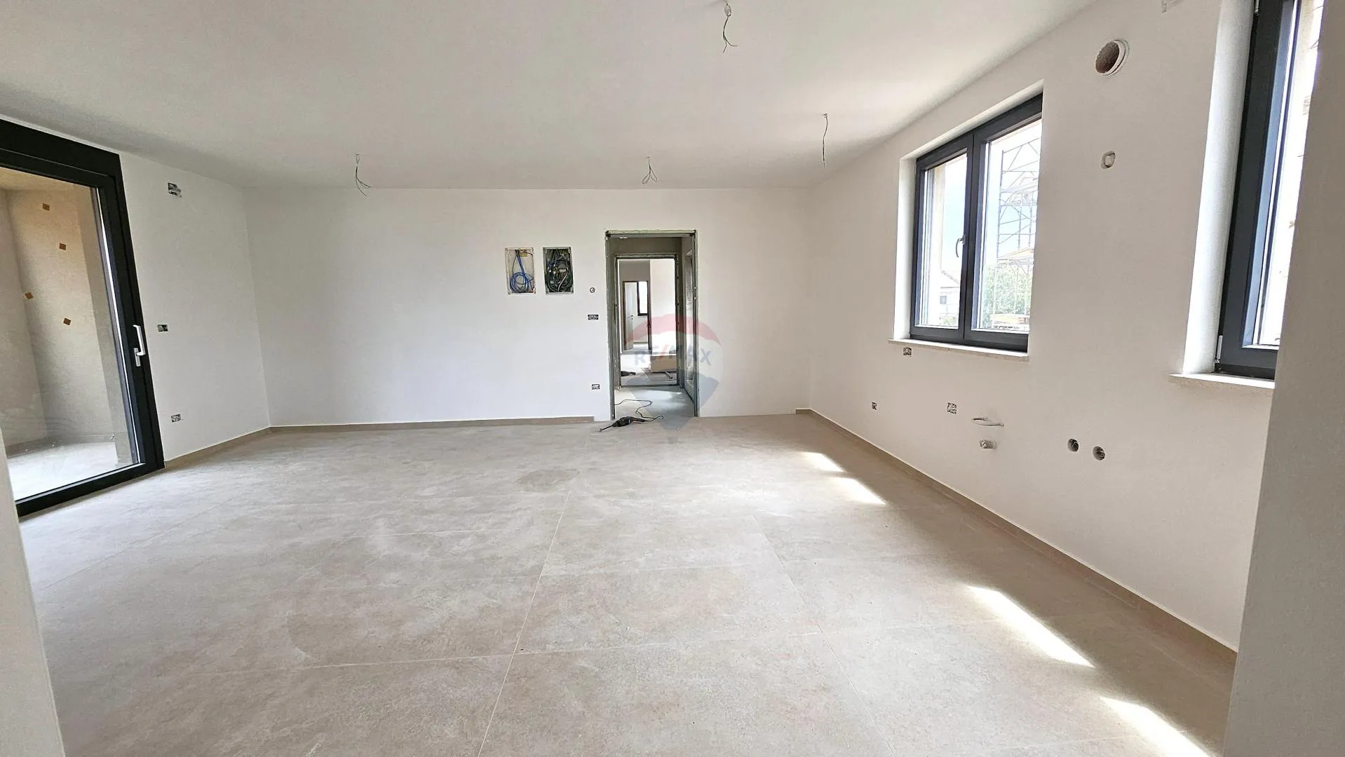 Istra, Umag okolica- stan prizemlje s vrtom novogradnja - cover