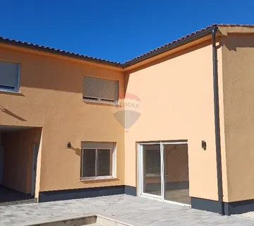 Istra,Štokovci-kuća s bazenom i okućnicom - cover