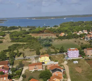 Istra, Valbandon 9950 m2 predivno zemljište turističke namjene - cover