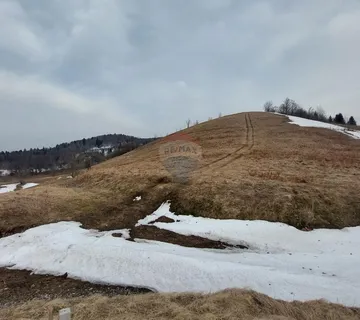 Begovo Razdolje- 3000 m2 građevinskog terena sa panoramskim pogledom - cover