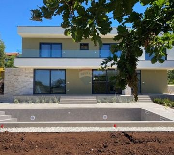 Istra - Svetvinčenat - samostojeća moderna villa s pogledom na more - cover