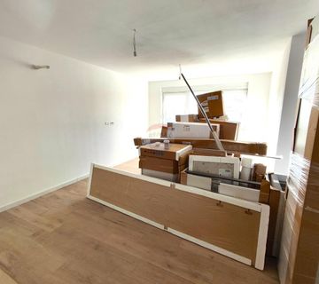 Rovinj,2 stana u novogradnji na 1.katu-76m2 svaki - cover