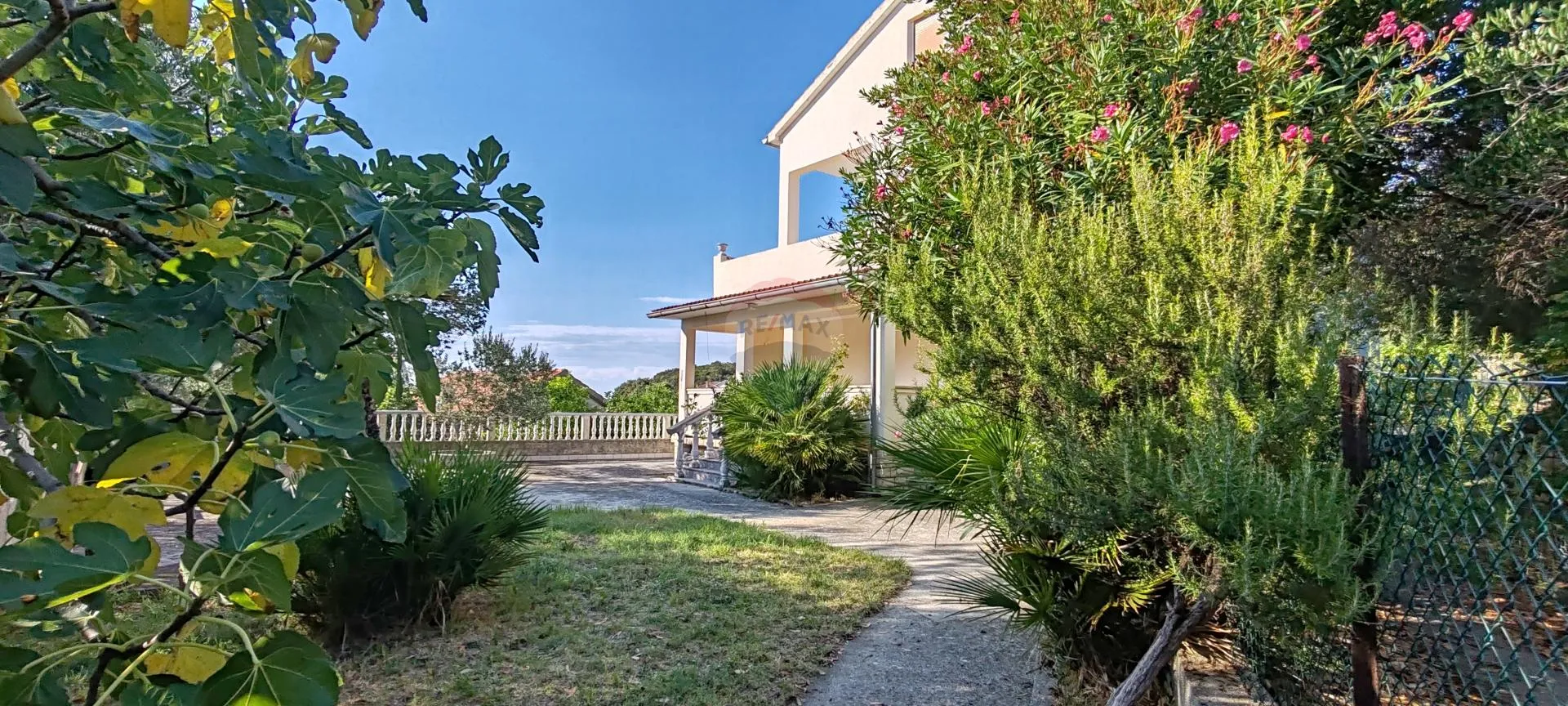 Rab, Kampor - kuća s dva stana, blizina plaže  - cover