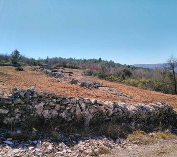 Istra, Trgetari zemljište s predivnim pogledom - cover