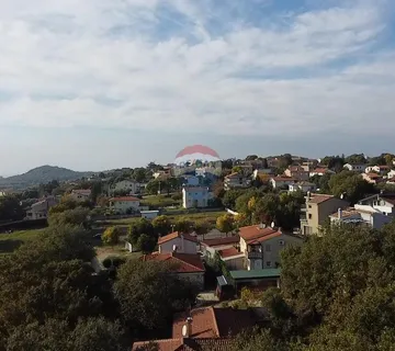 Poreč, okolica - veliko atraktivno poljoprivredno zemljište - cover