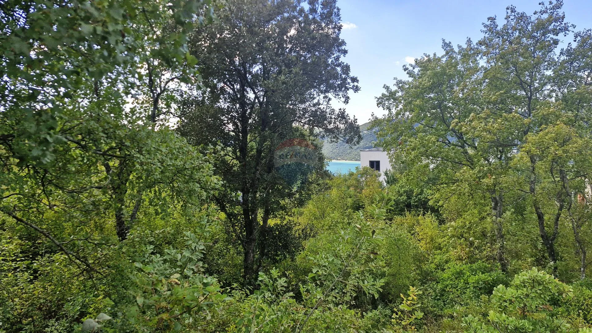 Istra,Trget- Građevinsko zemljište s pogledom na more, 1 km od plaže - cover