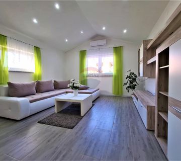 Istra,Kaštel-Kuća prizemnica s velikom okućnicom i pogledom na more - cover