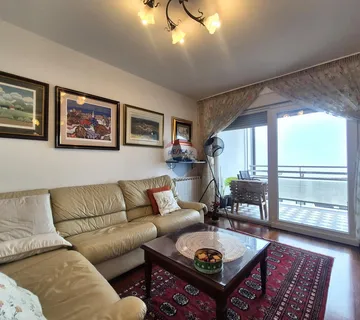 OPATIJA- stan s garažom, liftom, balkonom, pogledom na more - cover