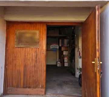 Garaža - Umag - Centar - cover