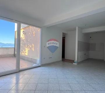 Otok Krk, Njivice, trosobni stan, terasa, pogled - cover