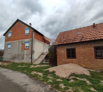 Lika,Brinje, kuće sa zemljištem 37250 m2 - cover