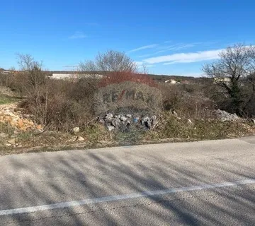 Otok Krk, grad Krk,atraktivno zemljište u industrijsko-poslovnoj zoni, 8140 m2 - cover