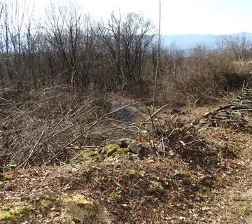 VIŠKOVO- građevinsko zemljište 2234 m2 + negr. 497 m2 - cover