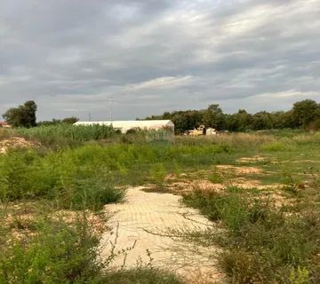  Pula, Veli Vrh - građevinsko zemljište poslovne namjene - cover