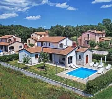 Istra, Poreč okolica - Samostojeća kuća s bazenom - cover