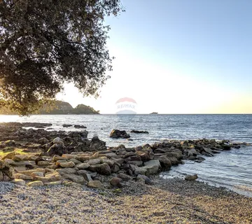 Istra - Barbariga, građevinsko zemljište 550 m2 - cover