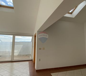 Novi Vinodolski - apartman s balkonom 200m do mora - cover
