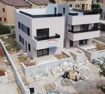 Istra, Poreč - trosoban stan, pogled more, novogradnja - cover