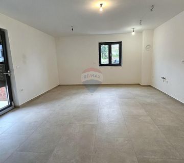 Istra, Umag okolica- stan novogradnja u prizemlju s vrtom - cover