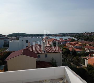 Volme Penthouse 92m2 ,Garaža,pogled more ! - cover