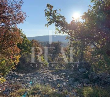 Građevinsko zemljište Trget 2936 m2 za tri kuće sa bazenima - cover