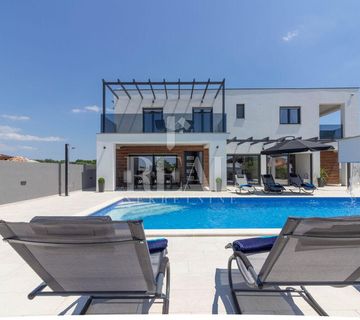 Moderna villa u okolici Pule 280m2 , 6S+DB !  - cover