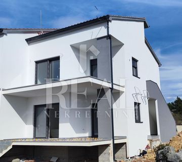 Vodice stan 3S+DB 100 m2+ vrt 252m2 - cover