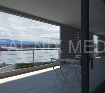 NIN-EKSLUZIVNA VILLA 1. RED DO MORA! - cover