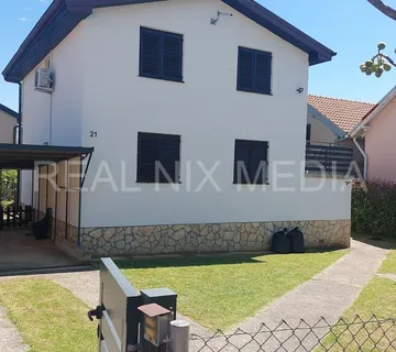 Privlaka (Škrapavac): Kuća s potencijalom, 3 jedinice i okućnica 300 m² - cover